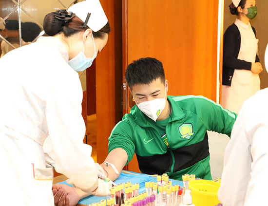 1611623915816457.jpg 5中赫國安隊員慈銘體檢現場2.jpg